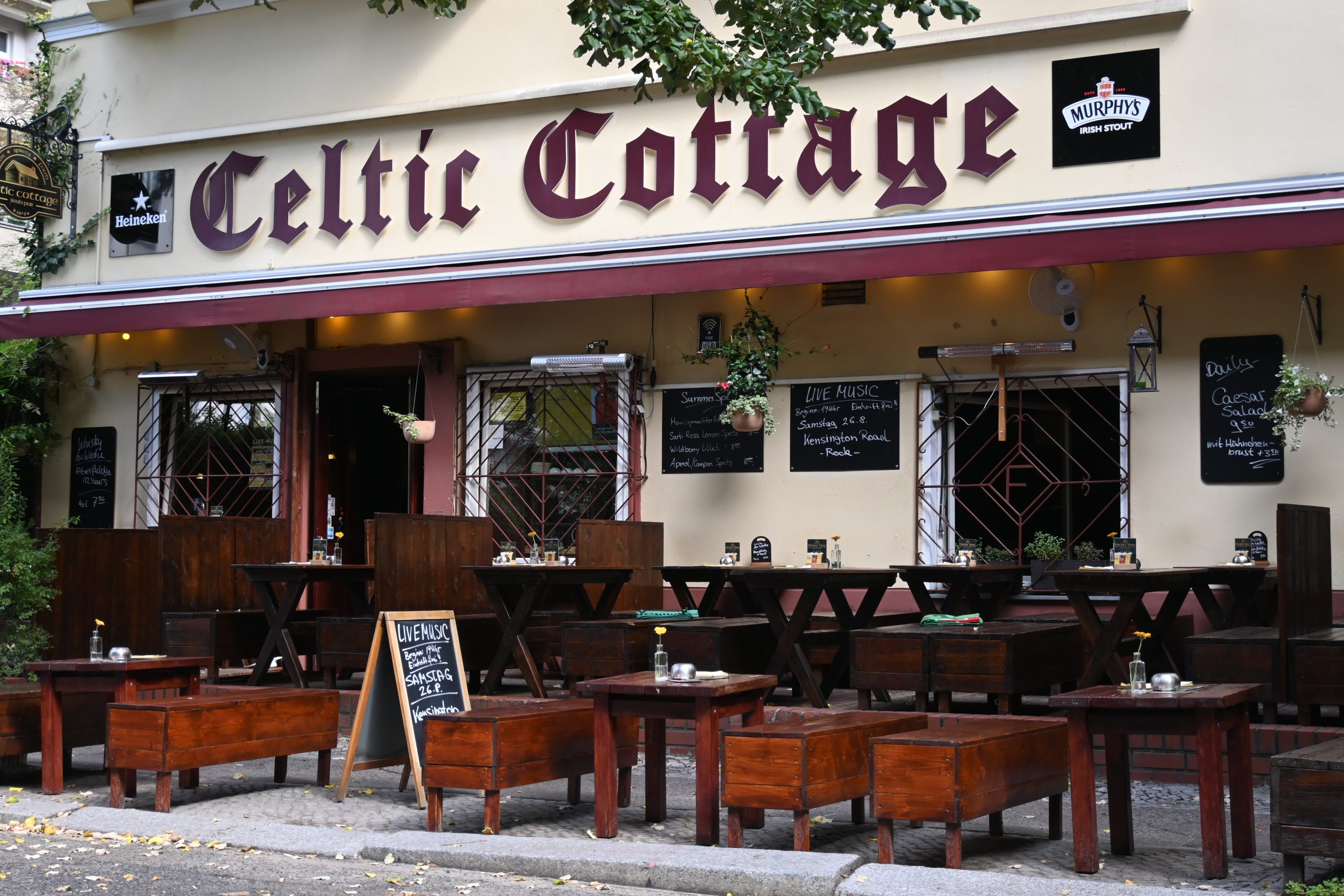 START CELTIC COTTAGE IRISH PUB BERLIN